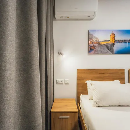 New - Only Unit 3 Modern 2-bedroom With Common Heated Jacuzzi By Sf Homes