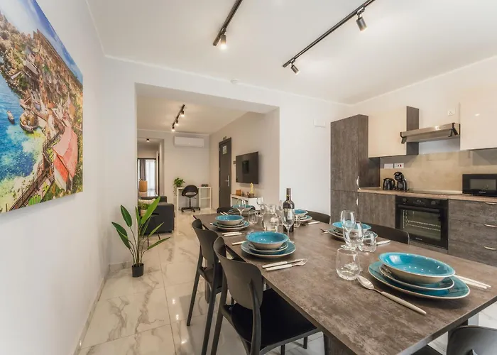 New - Only Unit 3 Modern 2-bedroom With Common Heated Jacuzzi By Sf Homes *