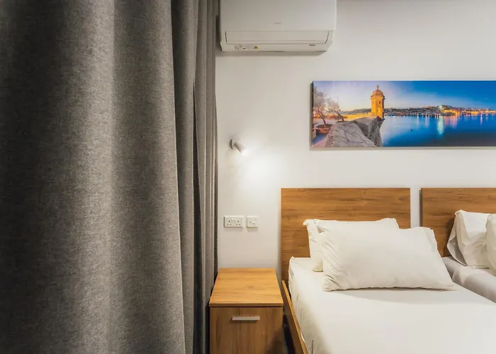 New - Only Unit 3 Modern 2-bedroom With Common Heated Jacuzzi By Sf Homes