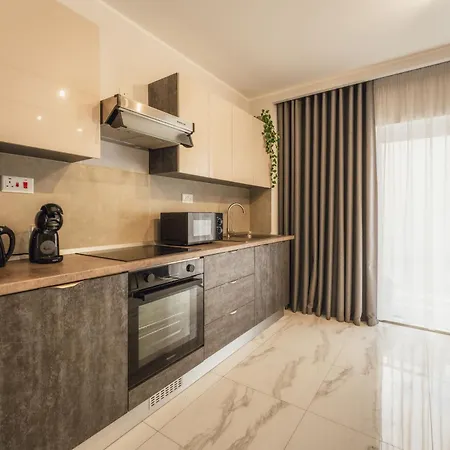 New - Only Unit 3 Modern 2-bedroom With Common Heated Jacuzzi By Sf Homes Apartment *