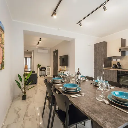 New - Only Unit 3 Modern 2-bedroom With Common Heated Jacuzzi By Sf Homes *