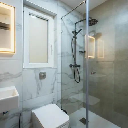 New - Only Unit 3 Modern 2-bedroom With Common Heated Jacuzzi By Sf Homes 公寓 *