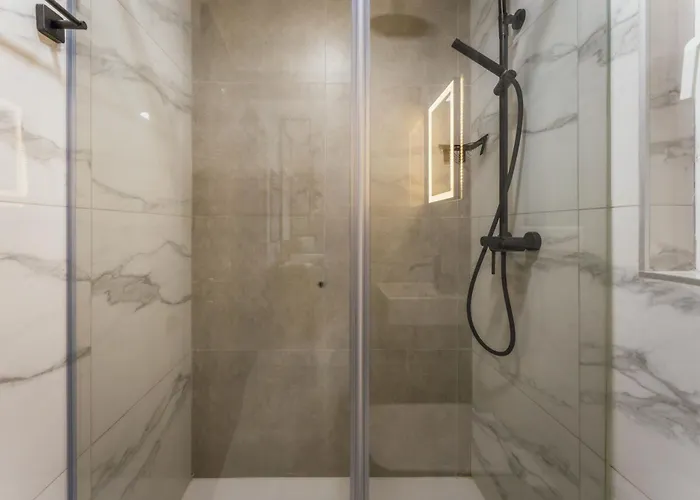 New - Only Unit 3 Modern 2-bedroom With Common Heated Jacuzzi By Sf Homes Apartman *