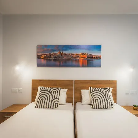 New - Only Unit 3 Modern 2-bedroom With Common Heated Jacuzzi By Sf Homes Apartman
